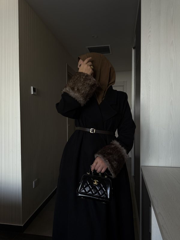 The Royal Fur Coat Noir